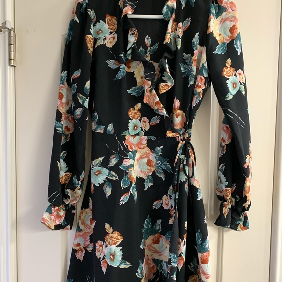 Dress - Picture 2 of 4